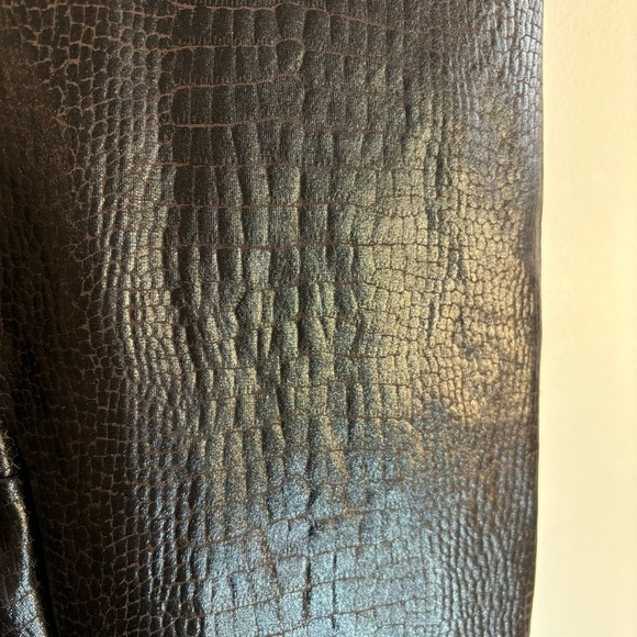 SPANX Sz M Crocodile Embossed Leggings Comfort Waist Ankle Length Dark Brown - Picture 6 of 11